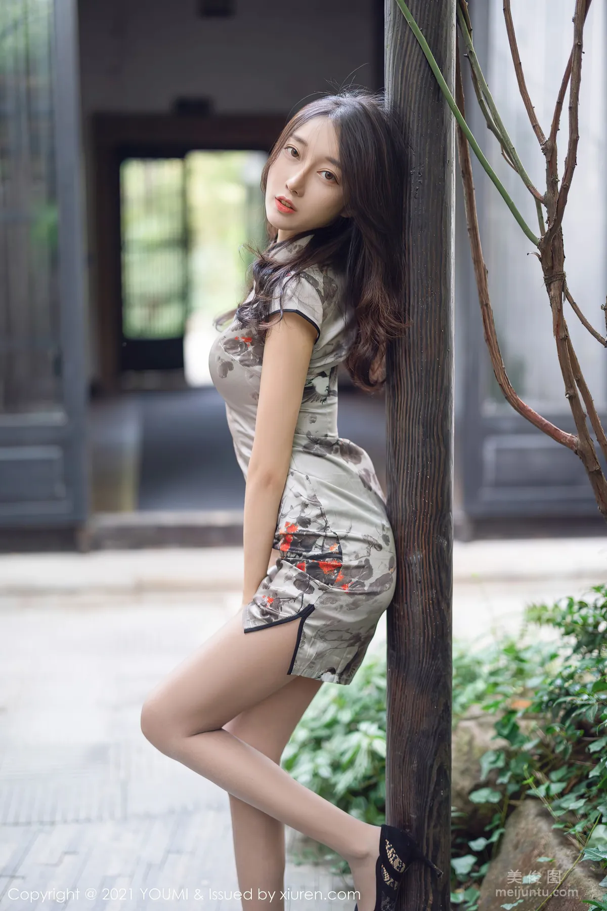 [YouMi] Vol.635 Yue Eryue - Classical Romantic Qipao photo 10