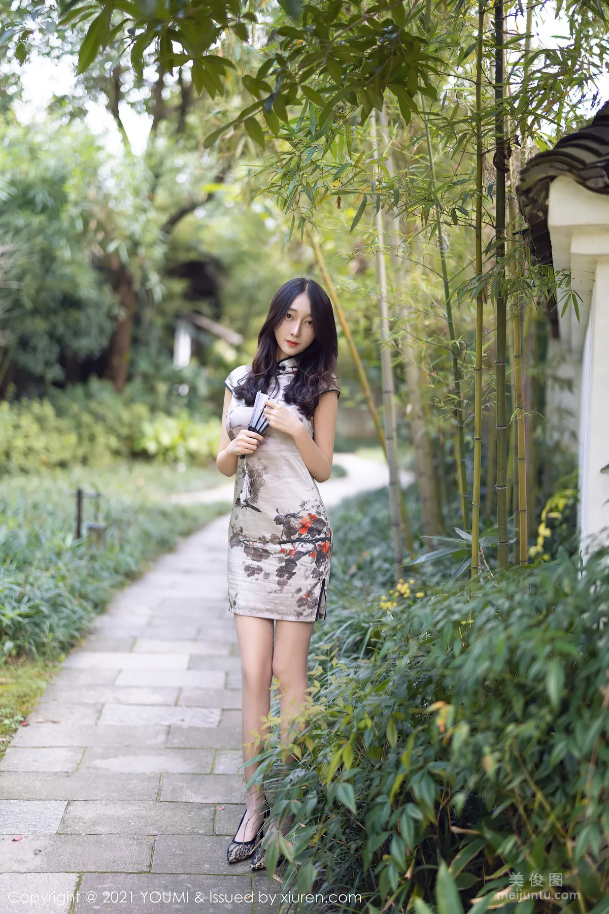 [YouMi] Vol.635 Yue Eryue - Classical Romantic Qipao photo 3
