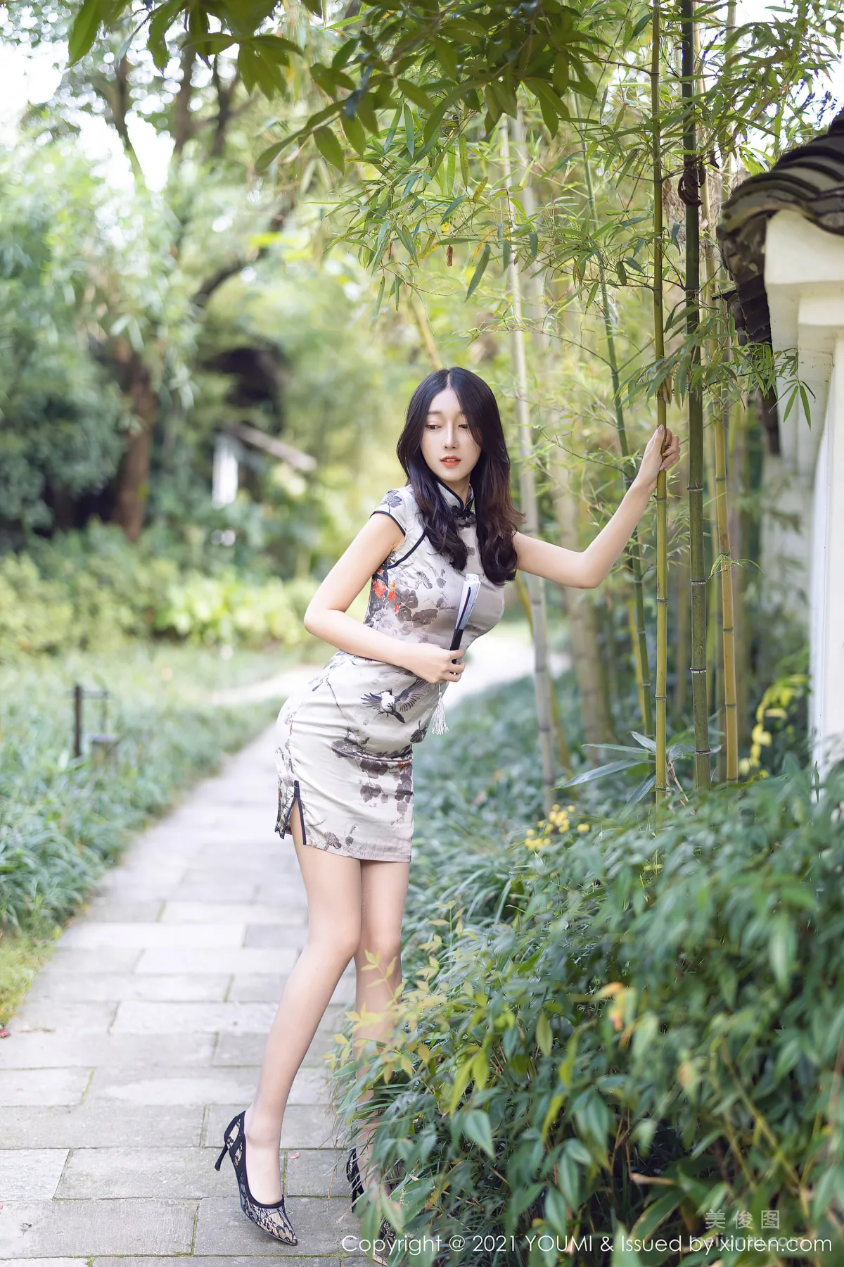 [YouMi] Vol.635 Yue Eryue - Classical Romantic Qipao photo 2