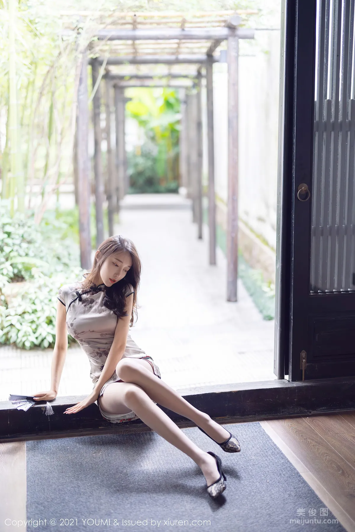 [YouMi] Vol.635 Yue Eryue - Classical Romantic Qipao photo 13