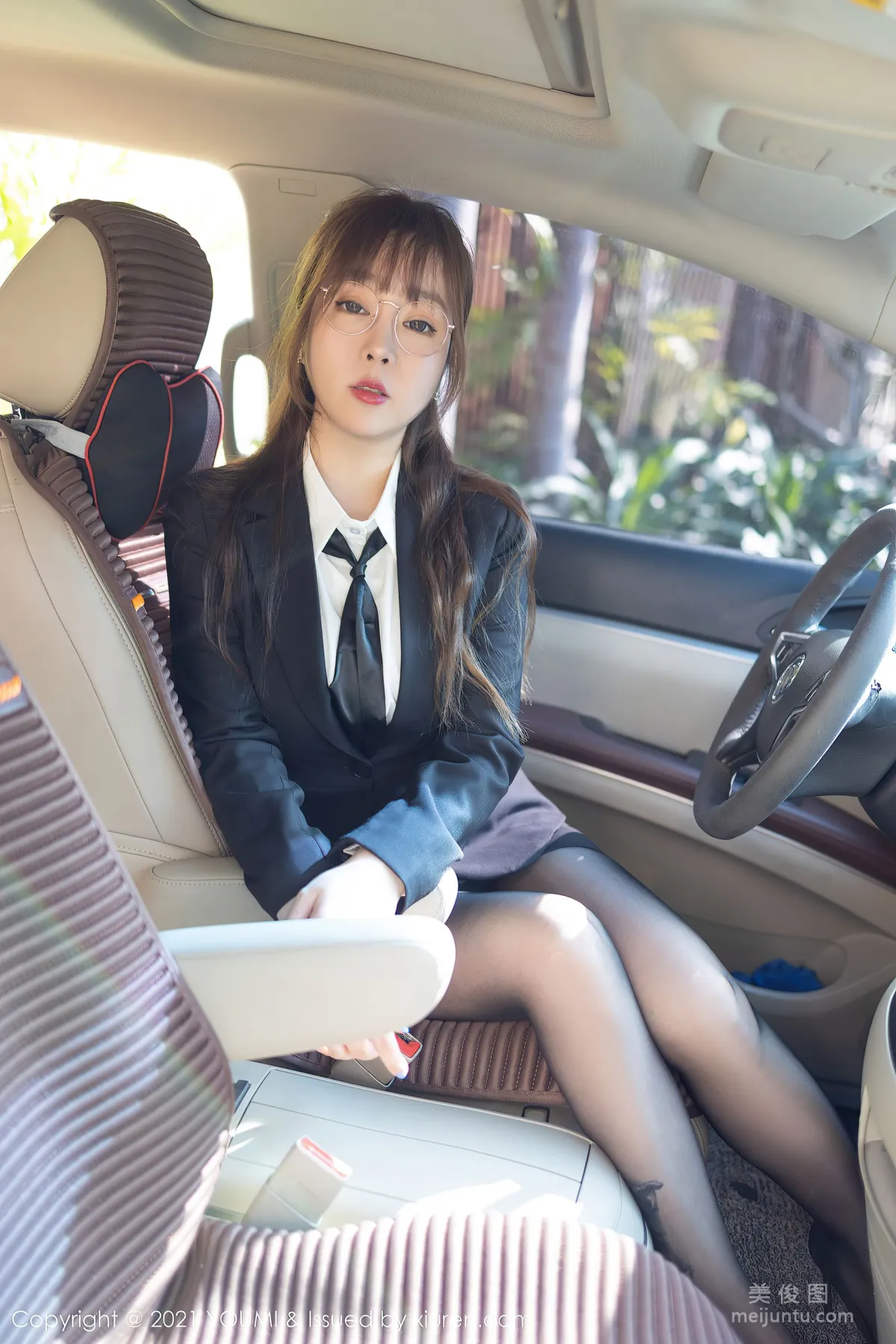 [YouMi] Vol.636 Wang Yuchun - Beautiful Woman and Luxury Car Series photo 6