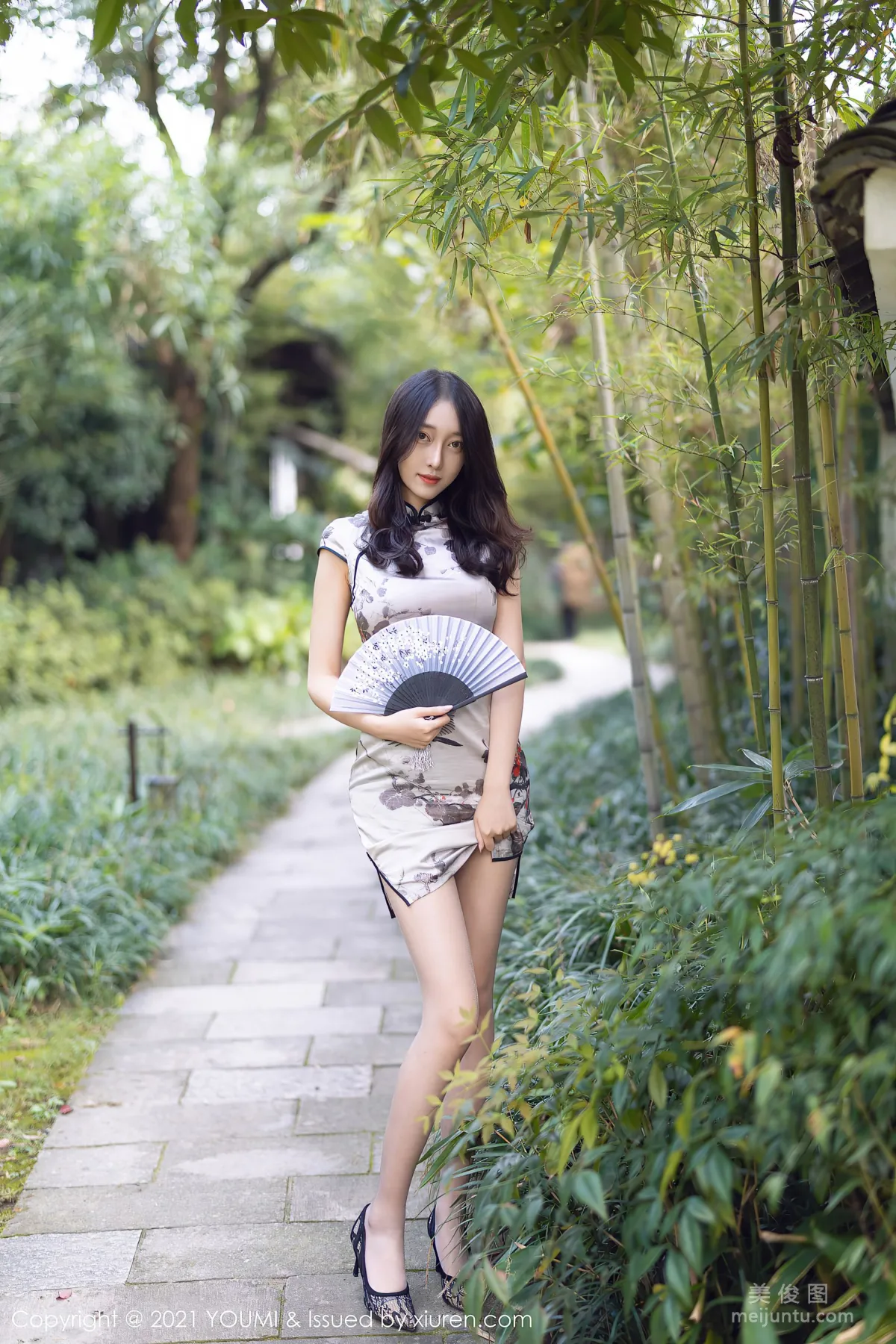 [YouMi] Vol.635 Yue Eryue - Classical Romantic Qipao photo 1