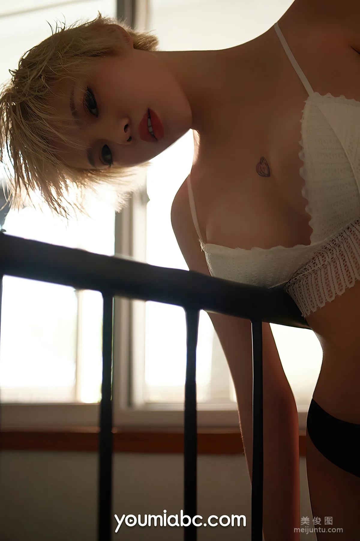 Heidi: YouMi photo 7
