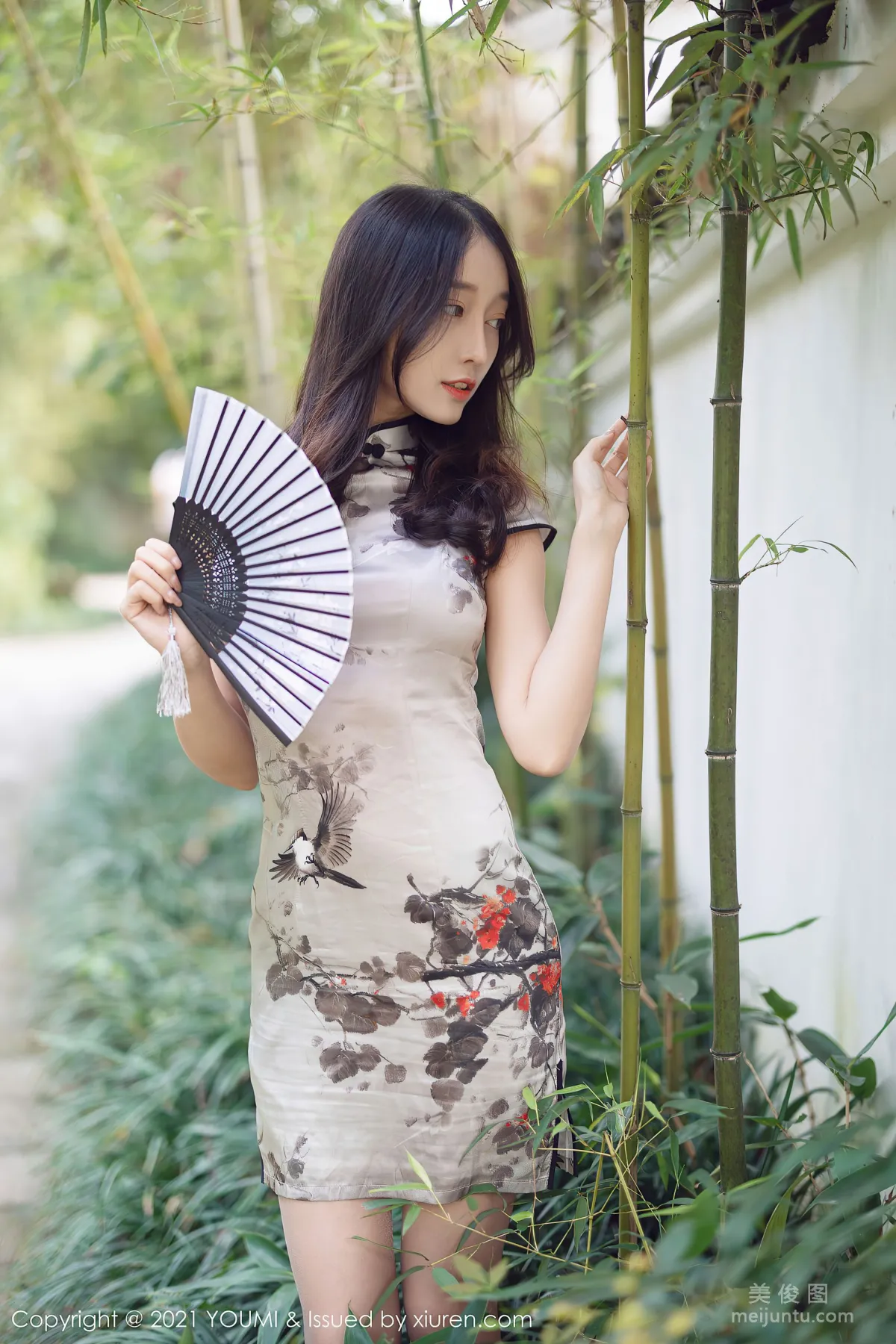 [YouMi] Vol.635 Yue Eryue - Classical Romantic Qipao photo 4