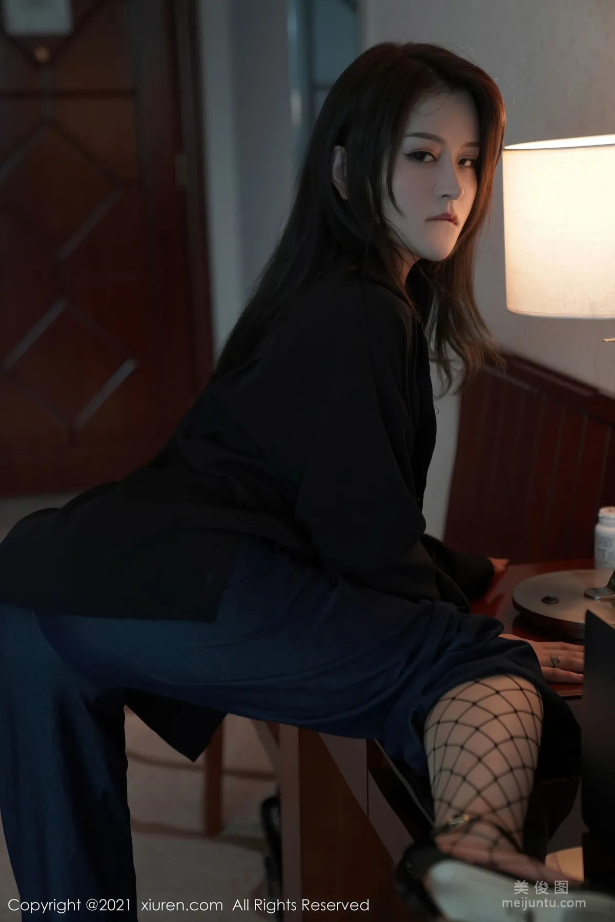 [XiuRen] No.3376 Cui Can - Corset Outfit and Seductive Fishnet Stockings photo 17
