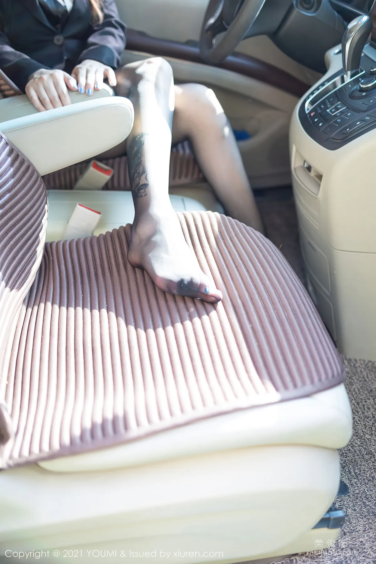 [YouMi] Vol.636 Wang Yuchun - Beautiful Woman and Luxury Car Series photo 10