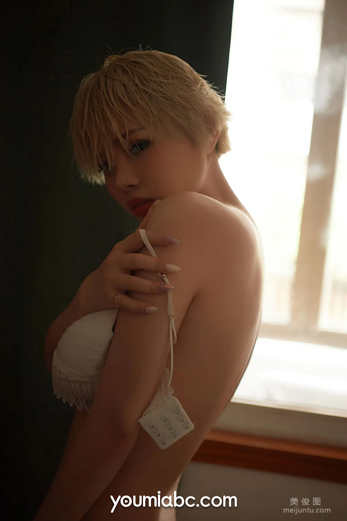 Heidi: YouMi photo 14
