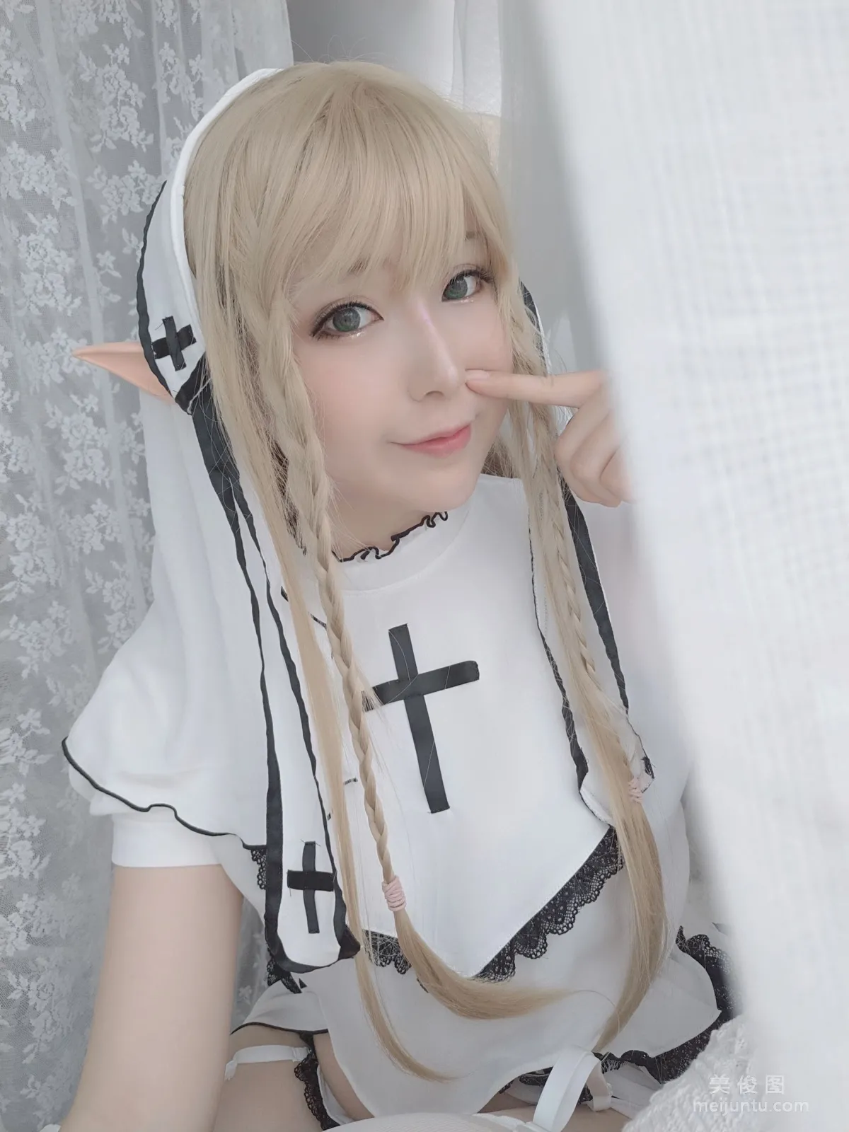 [Web Idol COSER Photo] Xiaorong Zaigu Gugu, Rong Ge photo 19