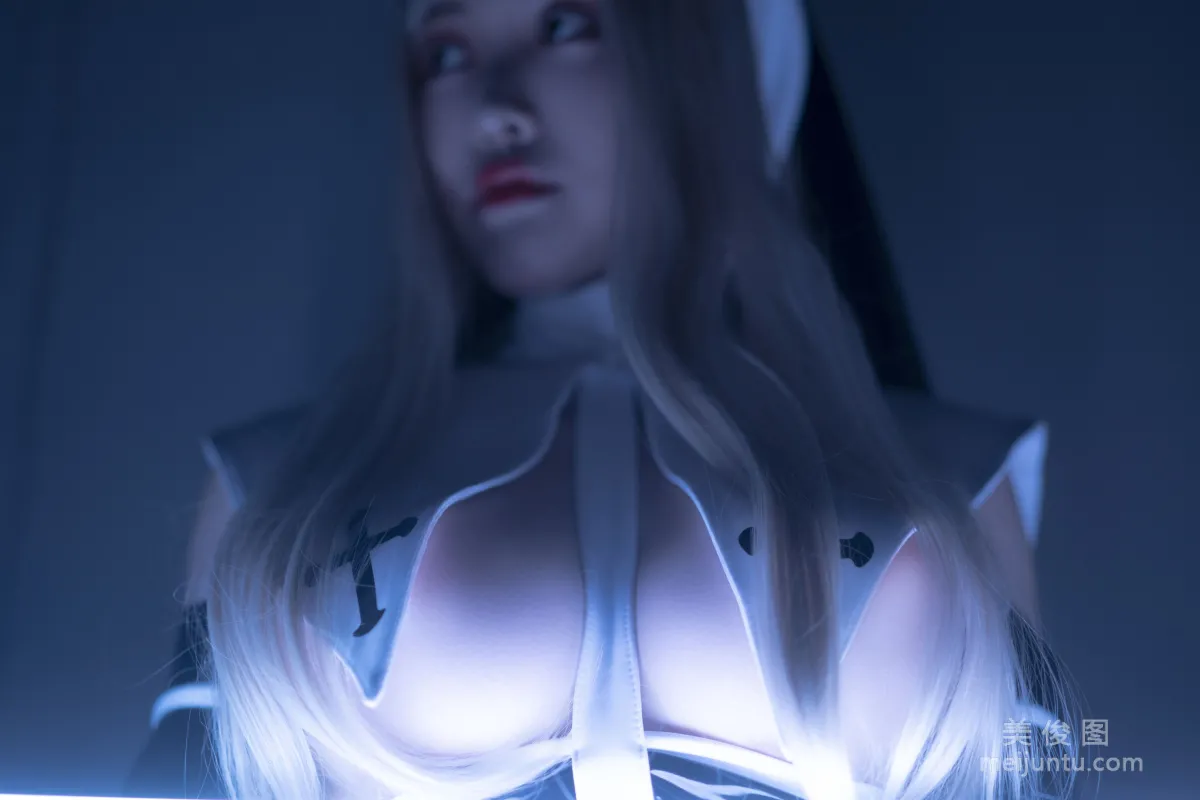 [Web Idols COSER Photos] Anime Blogger Tuoweiba Mizuki, Nun Set photo 12
