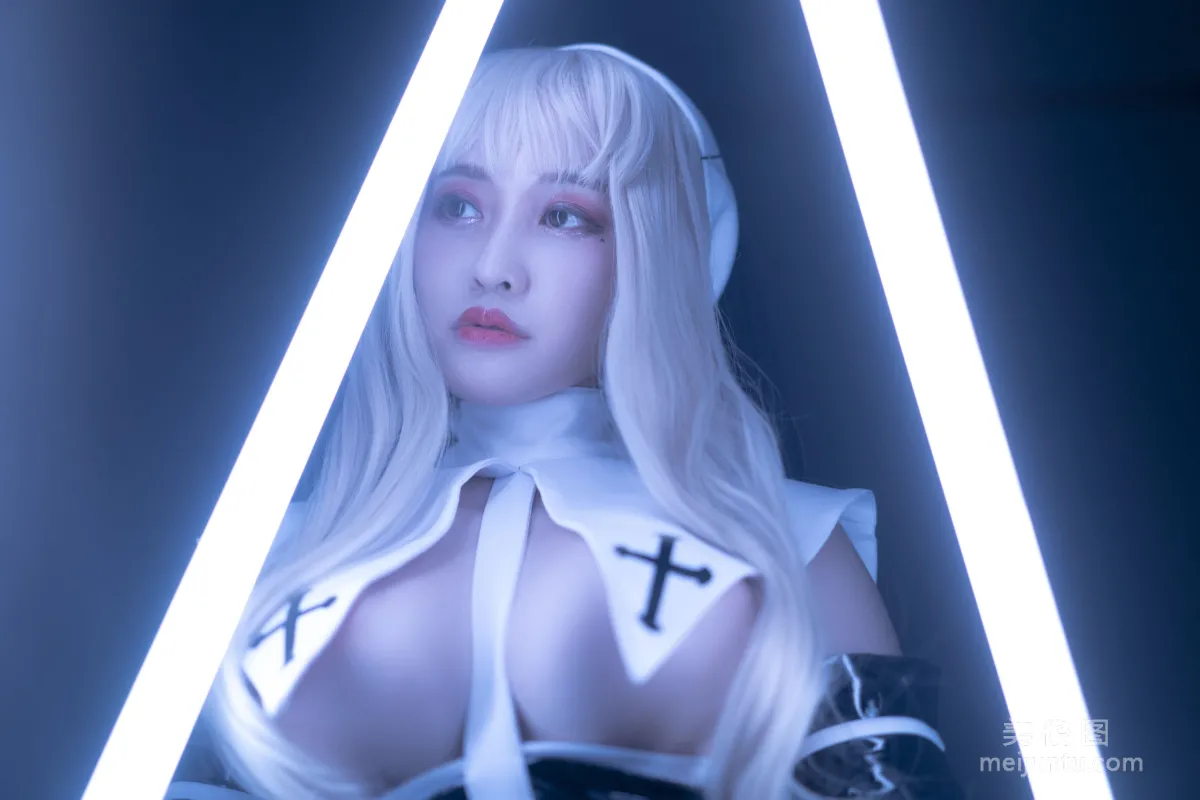 [Web Idols COSER Photos] Anime Blogger Tuoweiba Mizuki, Nun Set photo 10