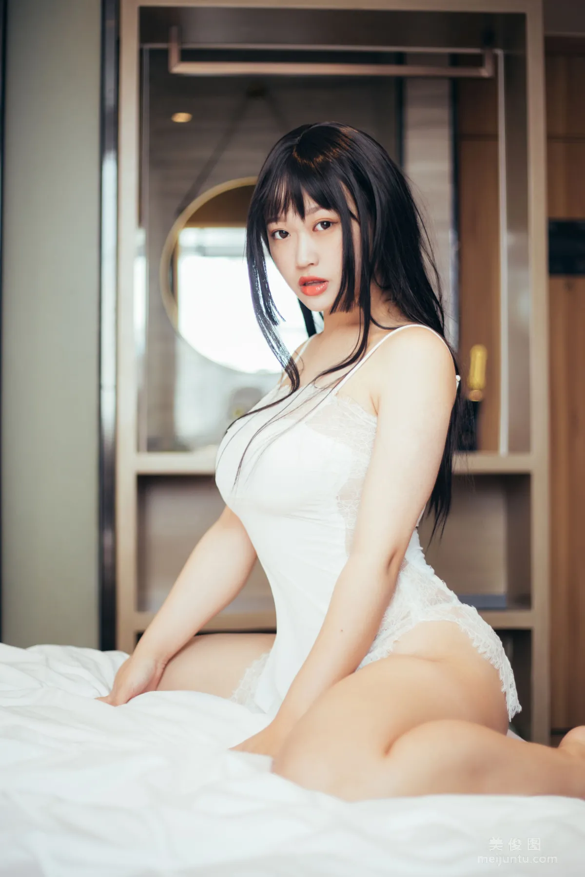 Weita Naize: Web Idols photo 1