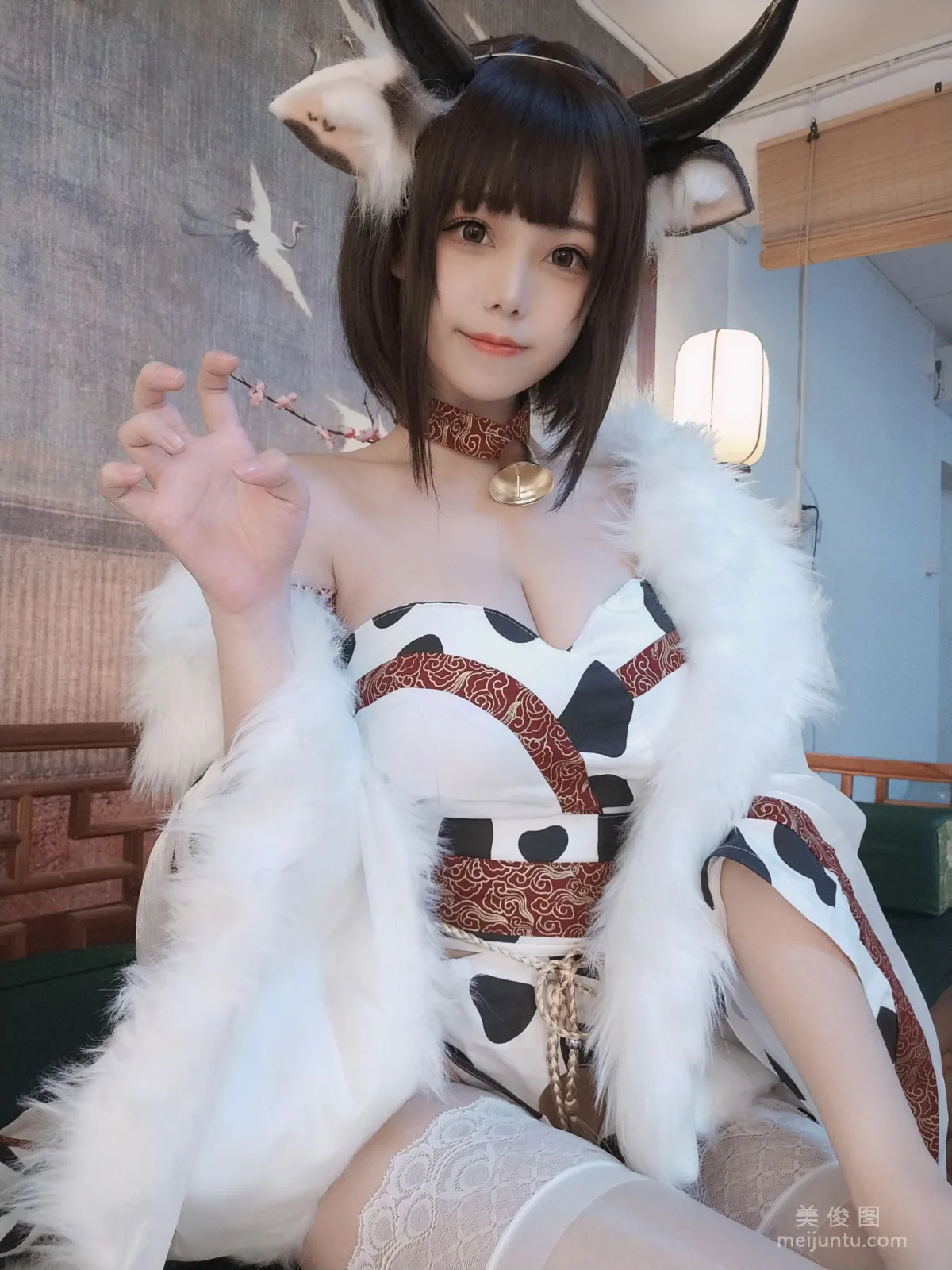 [网红COSER写真] 萌系小姐姐蜜汁猫裘 - 奶牛1