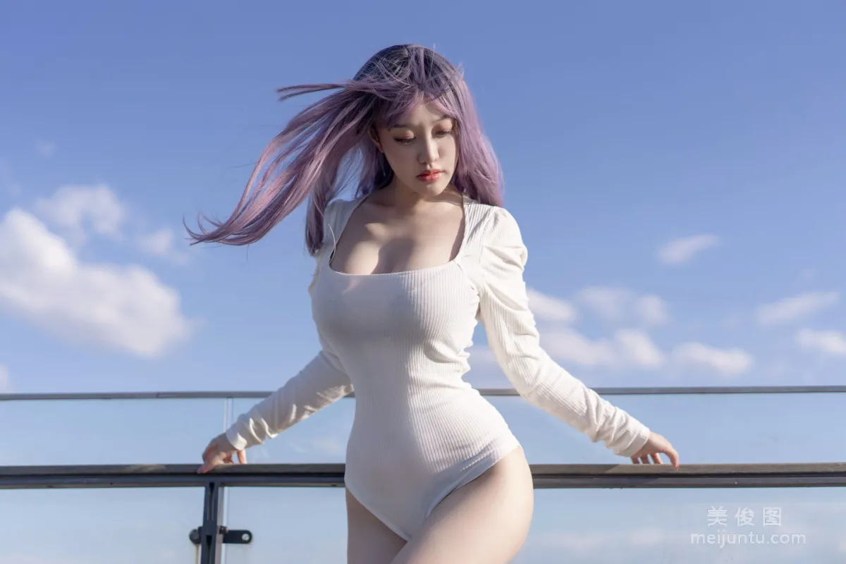 [Web Idols Photo] Anime Blogger Tuoweiba Mizuki - Rooftop Set photo 2