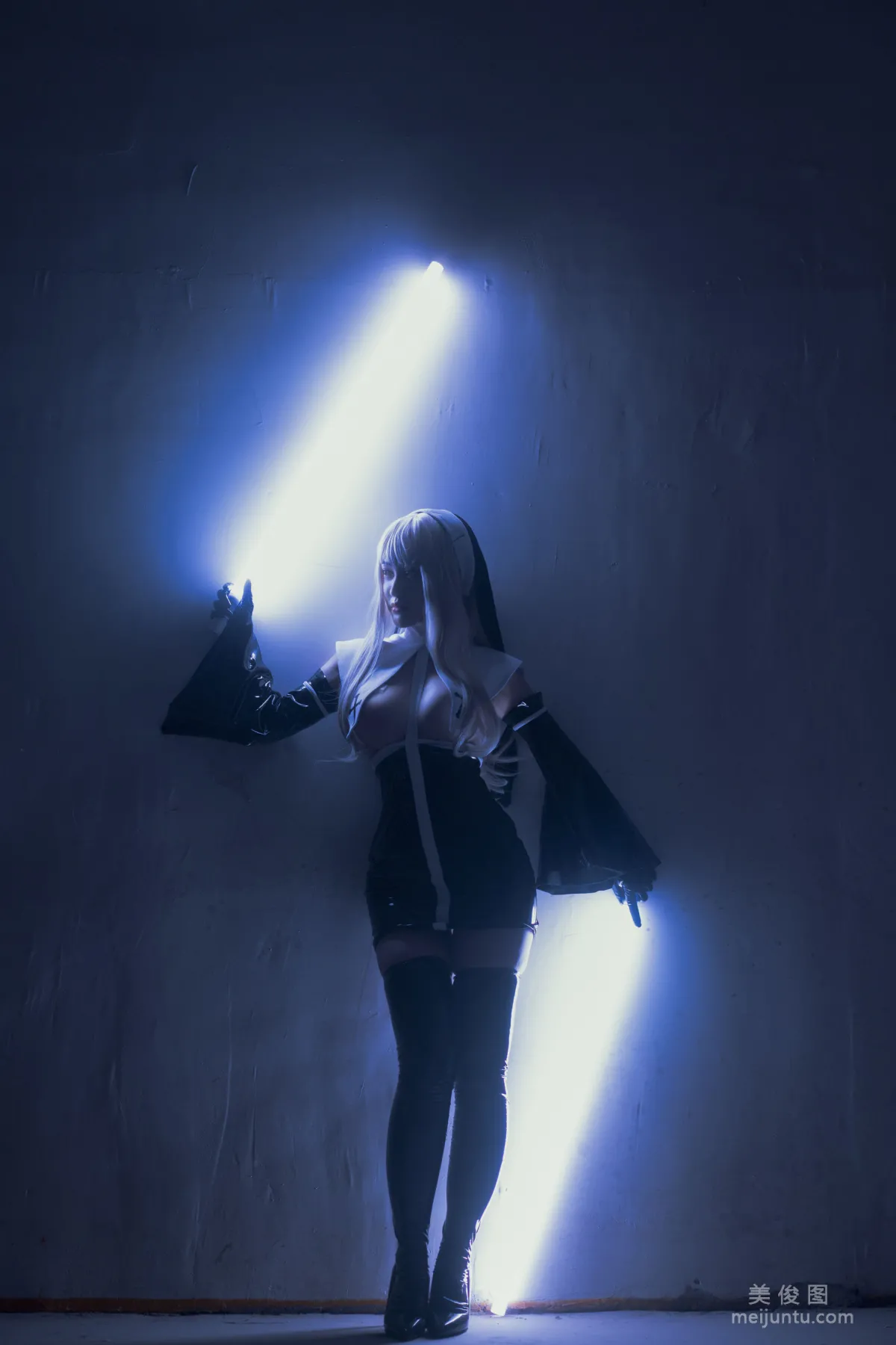 [Web Idols COSER Photos] Anime Blogger Tuoweiba Mizuki, Nun Set photo 2
