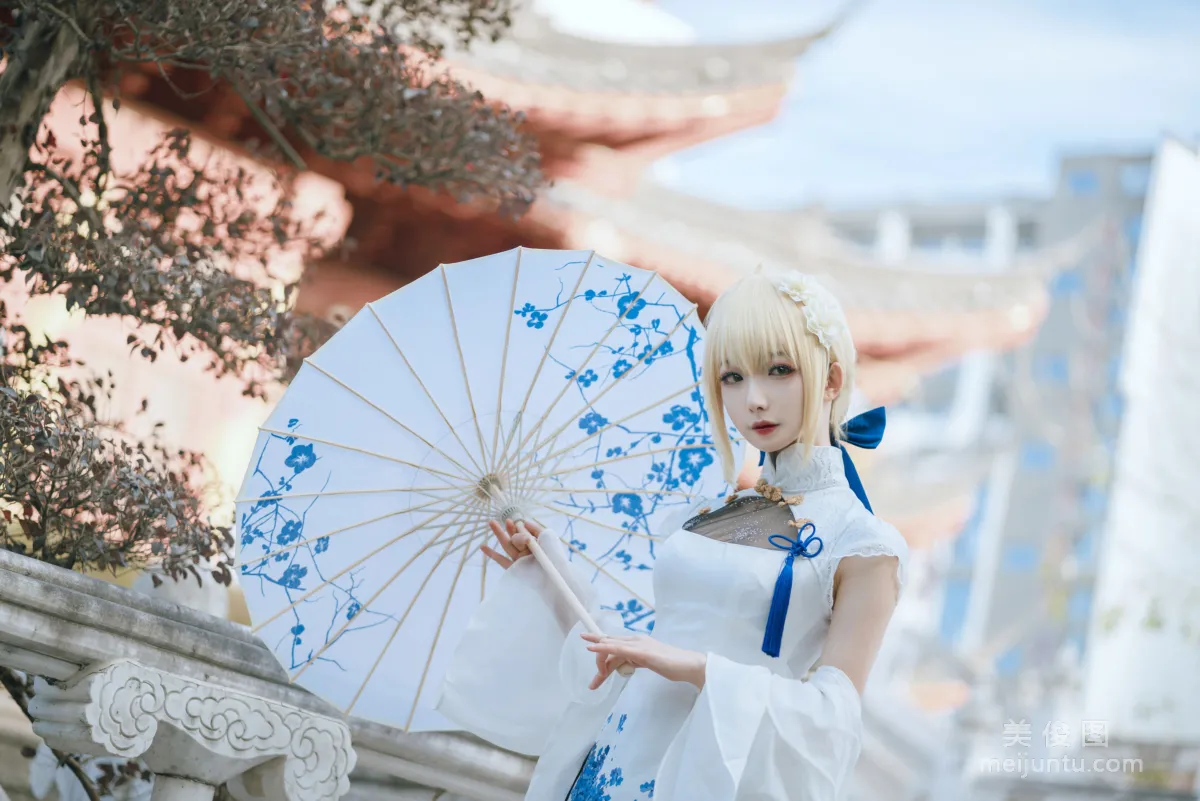 [Web Idols Coser Photos] Anime Blogger Fengjiangjiang v, saber qipao Set photo 4