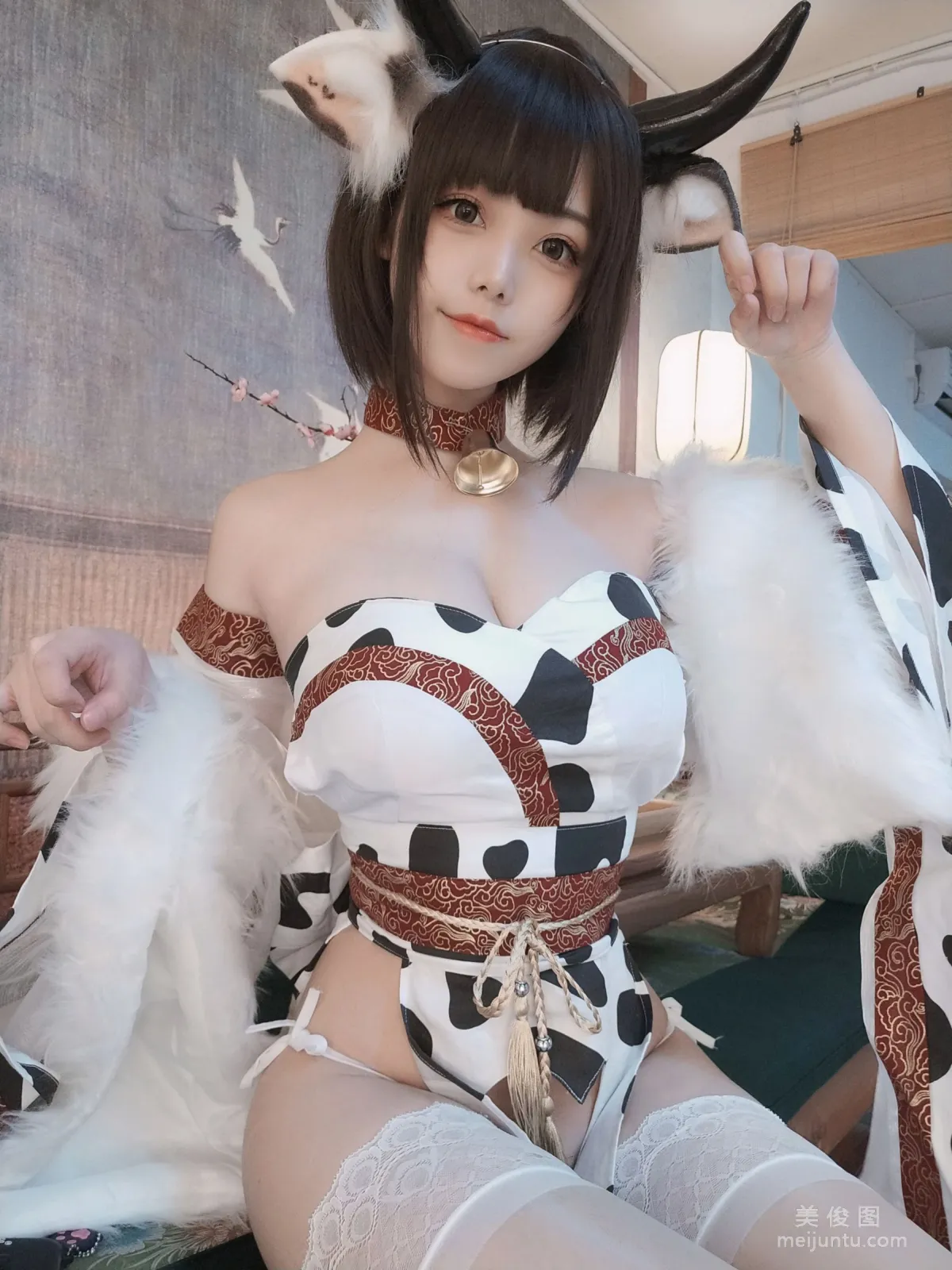 [网红COSER写真] 萌系小姐姐蜜汁猫裘 - 奶牛2