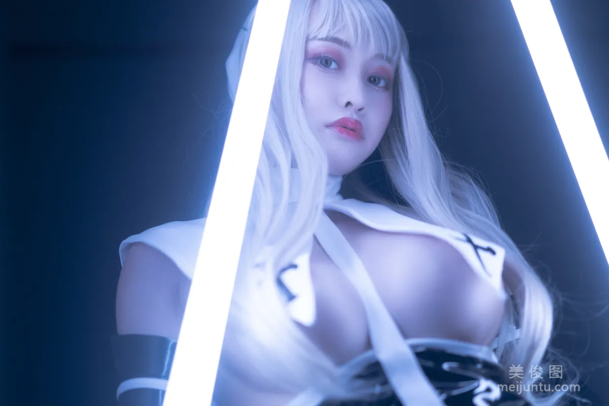 [Web Idols COSER Photos] Anime Blogger Tuoweiba Mizuki, Nun Set photo 9