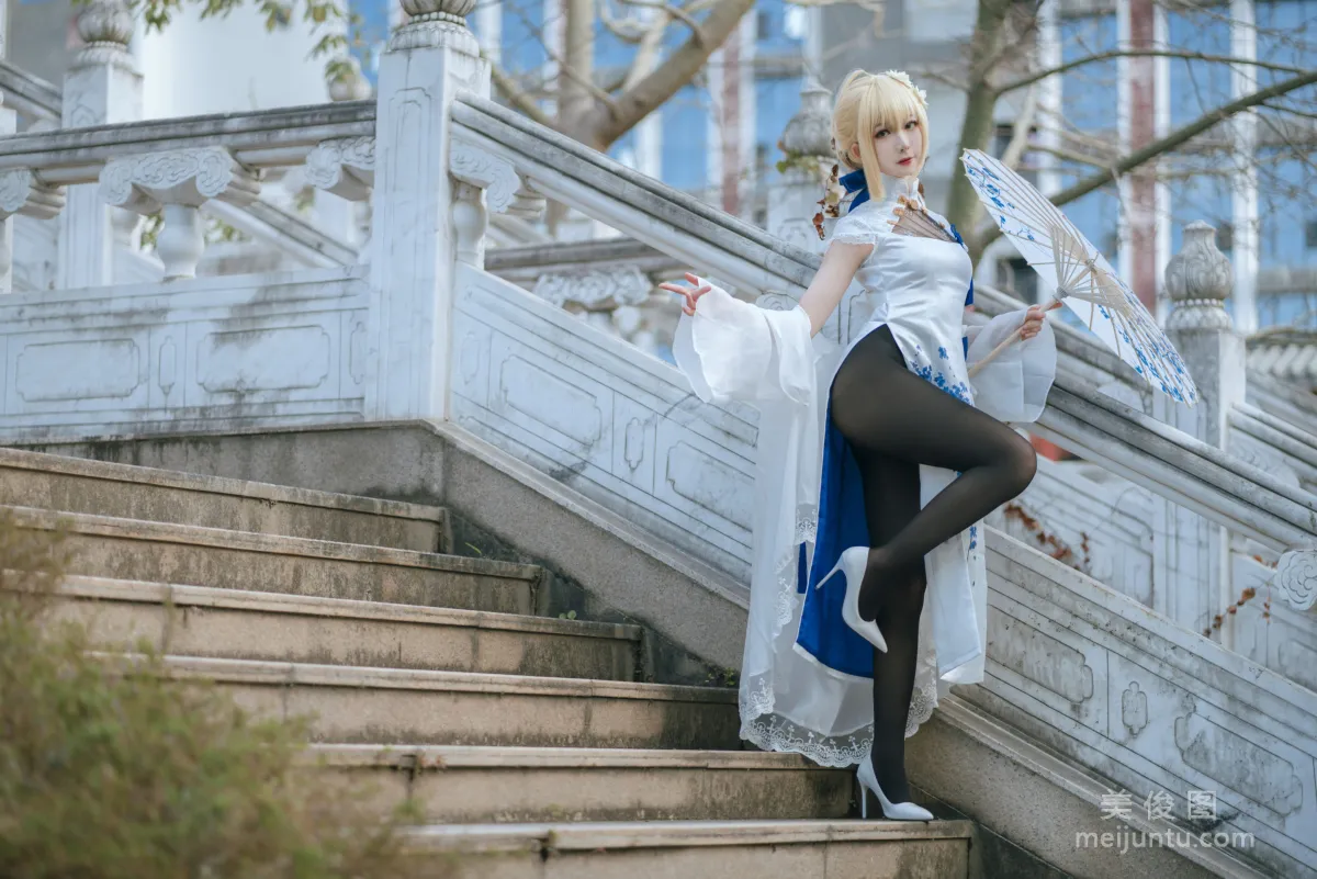 [Web Idols Coser Photos] Anime Blogger Fengjiangjiang v, saber qipao Set photo 8