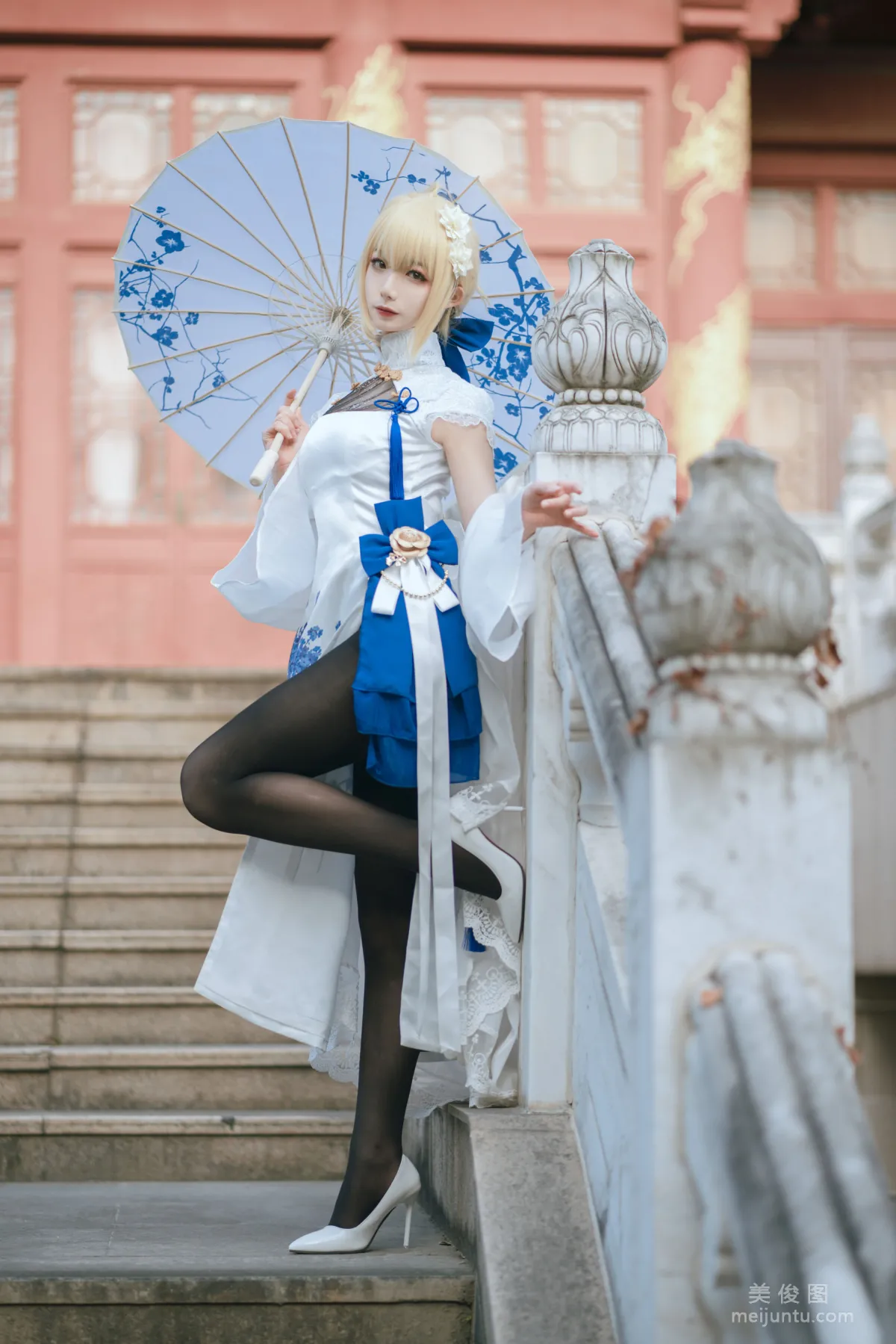 [Web Idols Coser Photos] Anime Blogger Fengjiangjiang v, saber qipao Set photo 13