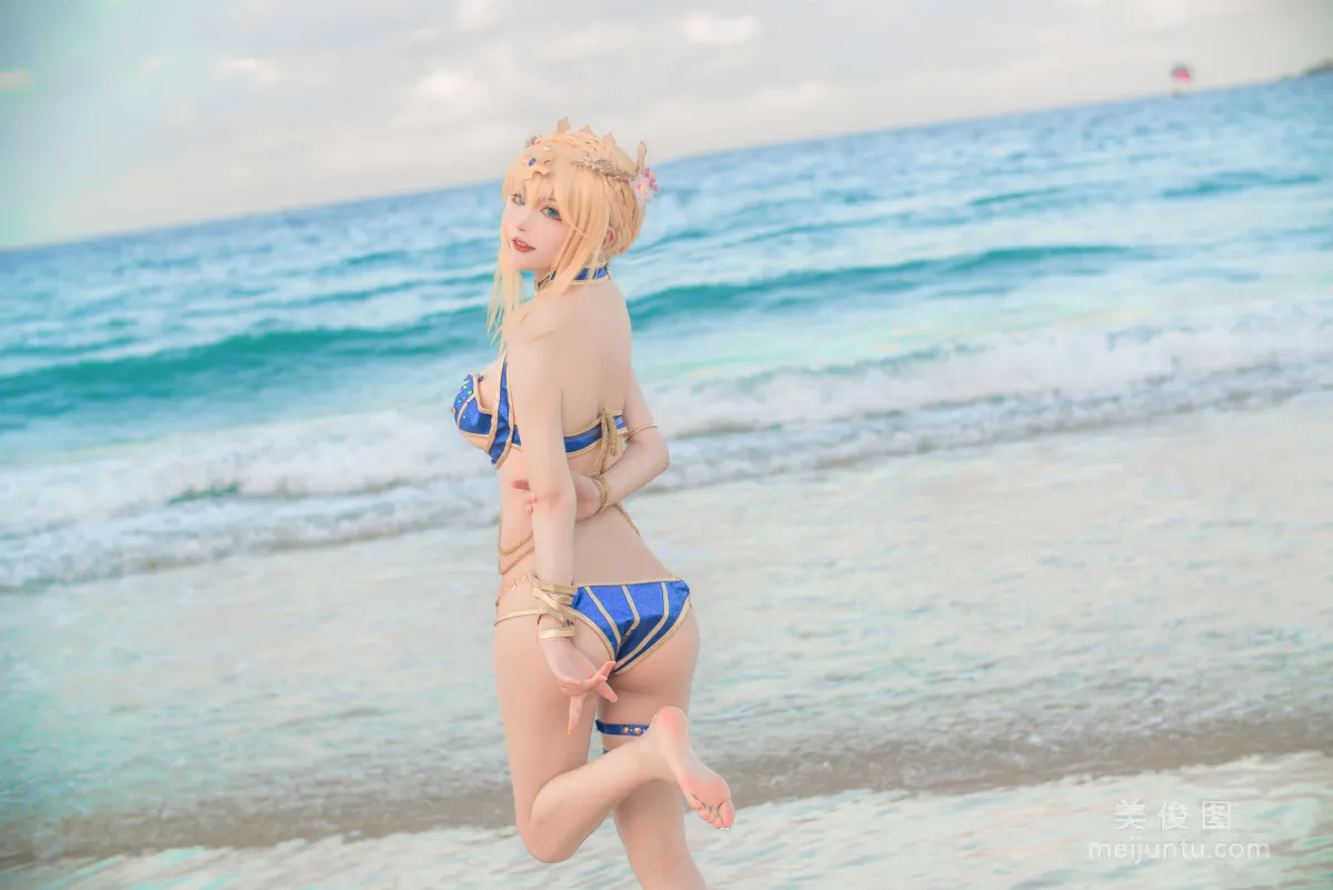 [Internet Celebrity COSER Photo] Qisikuai wii, White Gun Swimsuit photo 6