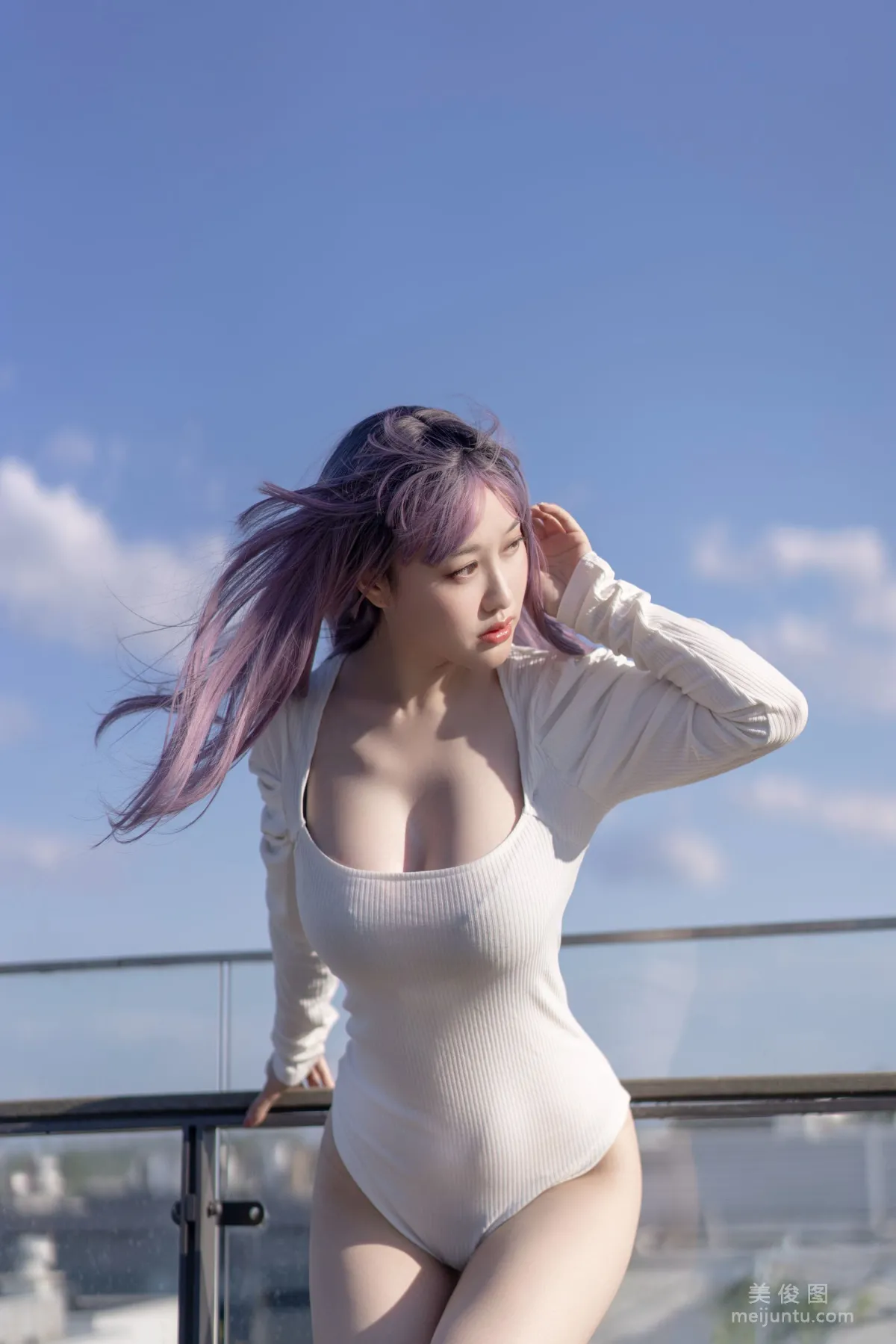 [Web Idols Photo] Anime Blogger Tuoweiba Mizuki - Rooftop Set photo 3
