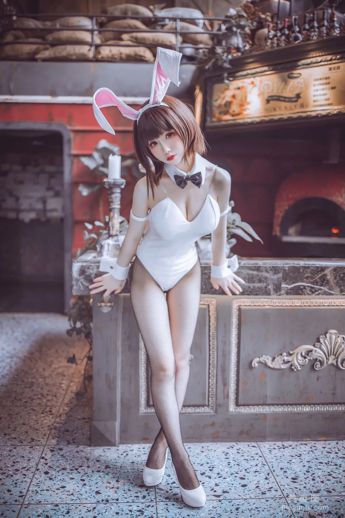 [Web Celebrity COSER Photos] Coser Yiyi - Megumi Kato Bunny Girl photo 9