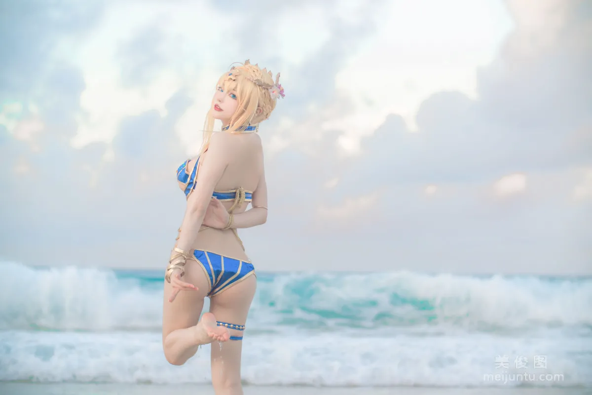 [Internet Celebrity COSER Photo] Qisikuai wii, White Gun Swimsuit photo 26