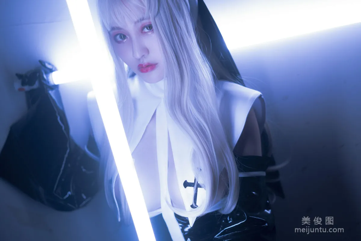 [Web Idols COSER Photos] Anime Blogger Tuoweiba Mizuki, Nun Set photo 5