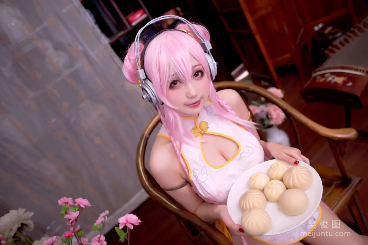 [Web Idols COSER Photos] Zhouji Shike Aitu Tu, Qipao Sonico Set photo 2