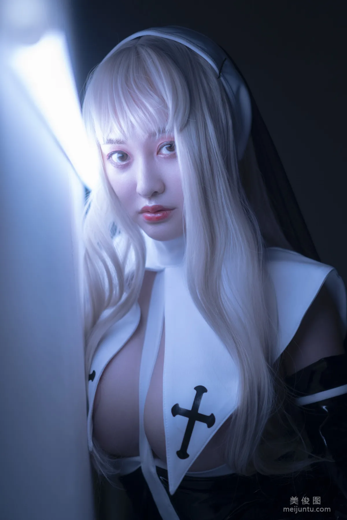[Web Idols COSER Photos] Anime Blogger Tuoweiba Mizuki, Nun Set photo 6