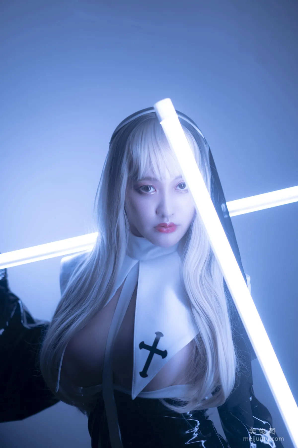 [Web Idols COSER Photos] Anime Blogger Tuoweiba Mizuki, Nun Set photo 15