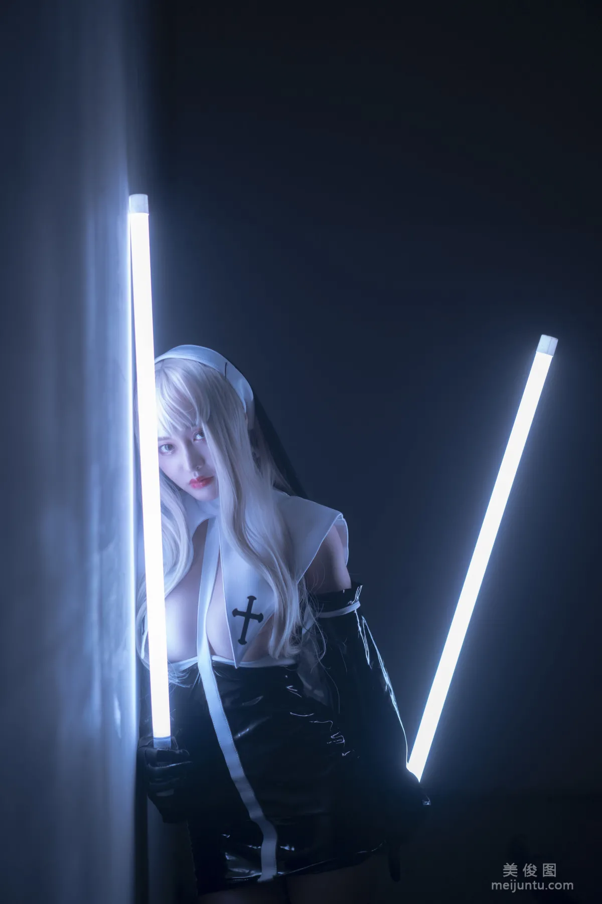 [Web Idols COSER Photos] Anime Blogger Tuoweiba Mizuki, Nun Set photo 7