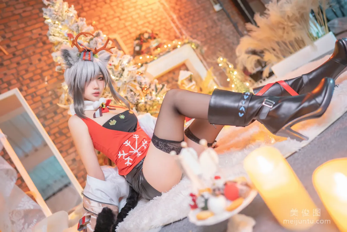 [Web Idols COSER Photos] Zhouji Shike Aitu Tu, Christmas Black Stockings Beast Ears photo 6