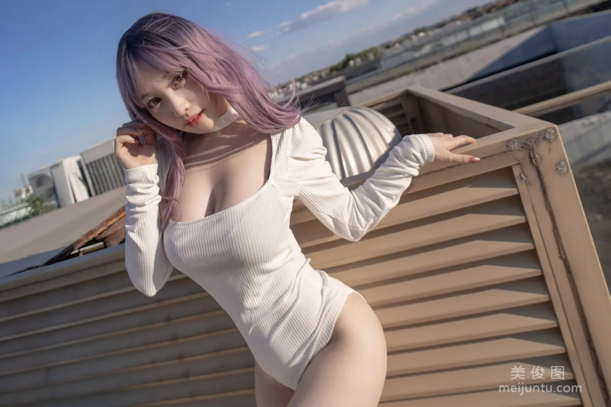 [Web Idols Photo] Anime Blogger Tuoweiba Mizuki - Rooftop Set photo 15