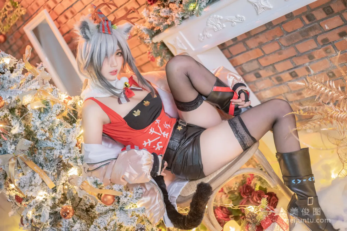 [Web Idols COSER Photos] Zhouji Shike Aitu Tu, Christmas Black Stockings Beast Ears photo 11