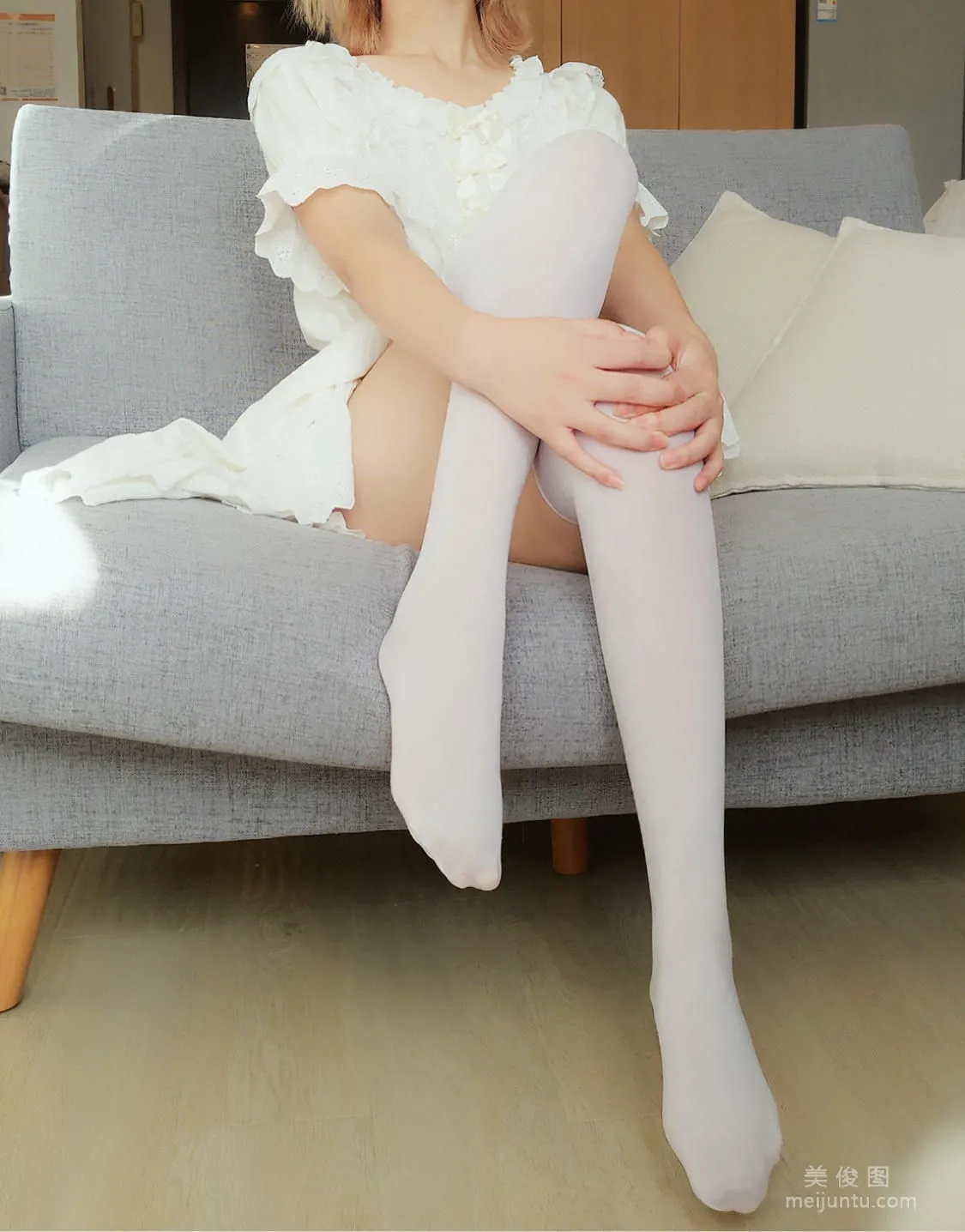 次元少女念雪ww - 白色長筒過膝襪 寫真套圖 10