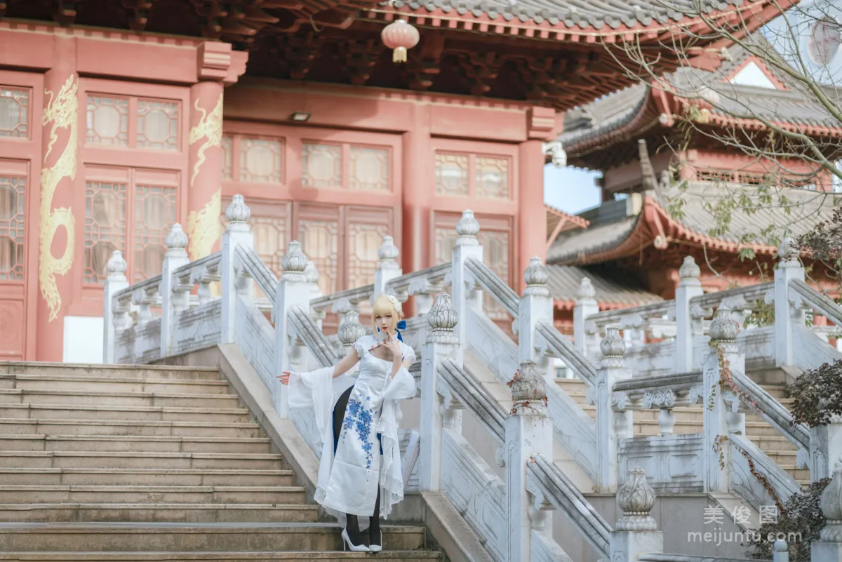 [Web Idols Coser Photos] Anime Blogger Fengjiangjiang v, saber qipao Set photo 18