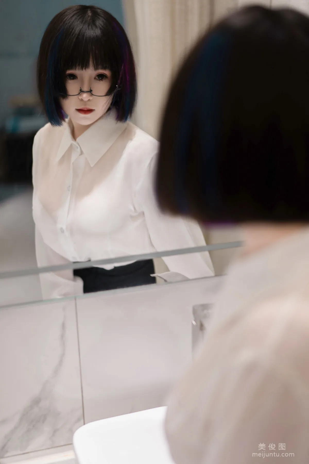 Yun Zai: Web Idols photo 8