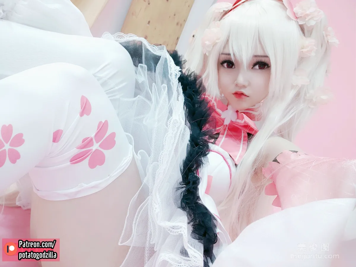 Coser Potato Godzilla, Sakura Miku, Set photo 39