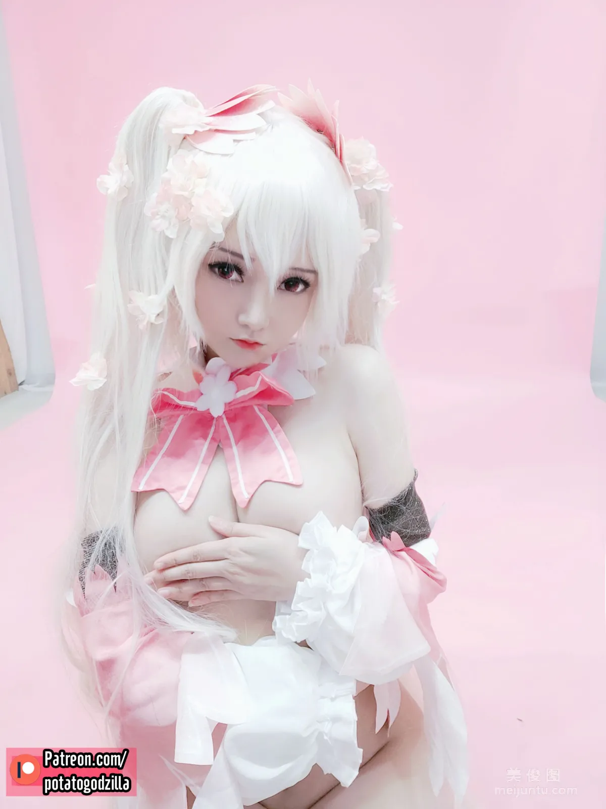 Coser Potato Godzilla, Sakura Miku, Set photo 43