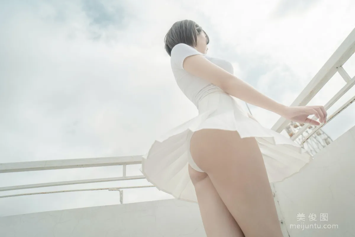 Quirky Girl Axun kaOri, Rooftop Set photo 22