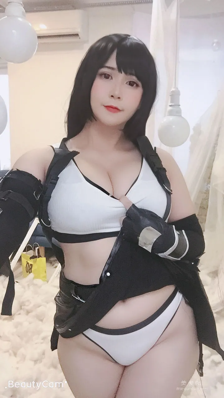 [Web Idols Coser Photos] Uy Uy - Tifa Lockhart Set photo 17