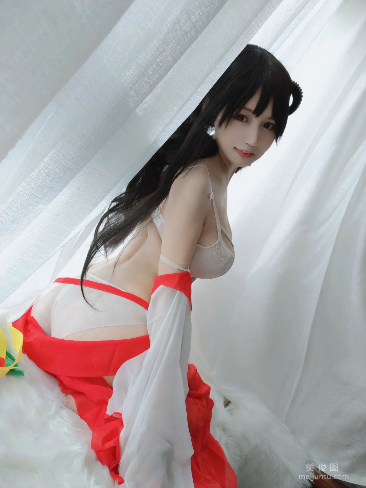 [Web Idol COSER Photos] Anime Blogger Xiaocang Qiandai w - Shrine Maiden DLC Set photo 13