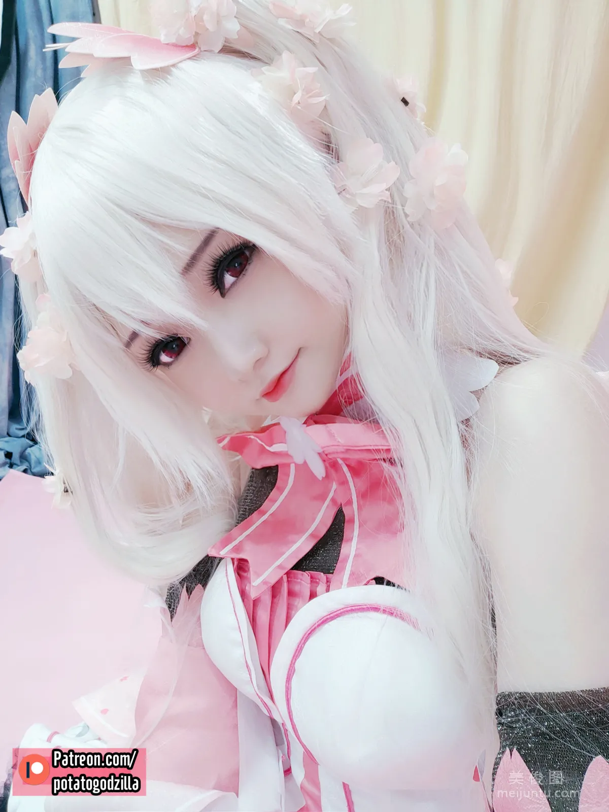 Coser Potato Godzilla, Sakura Miku, Set photo 36