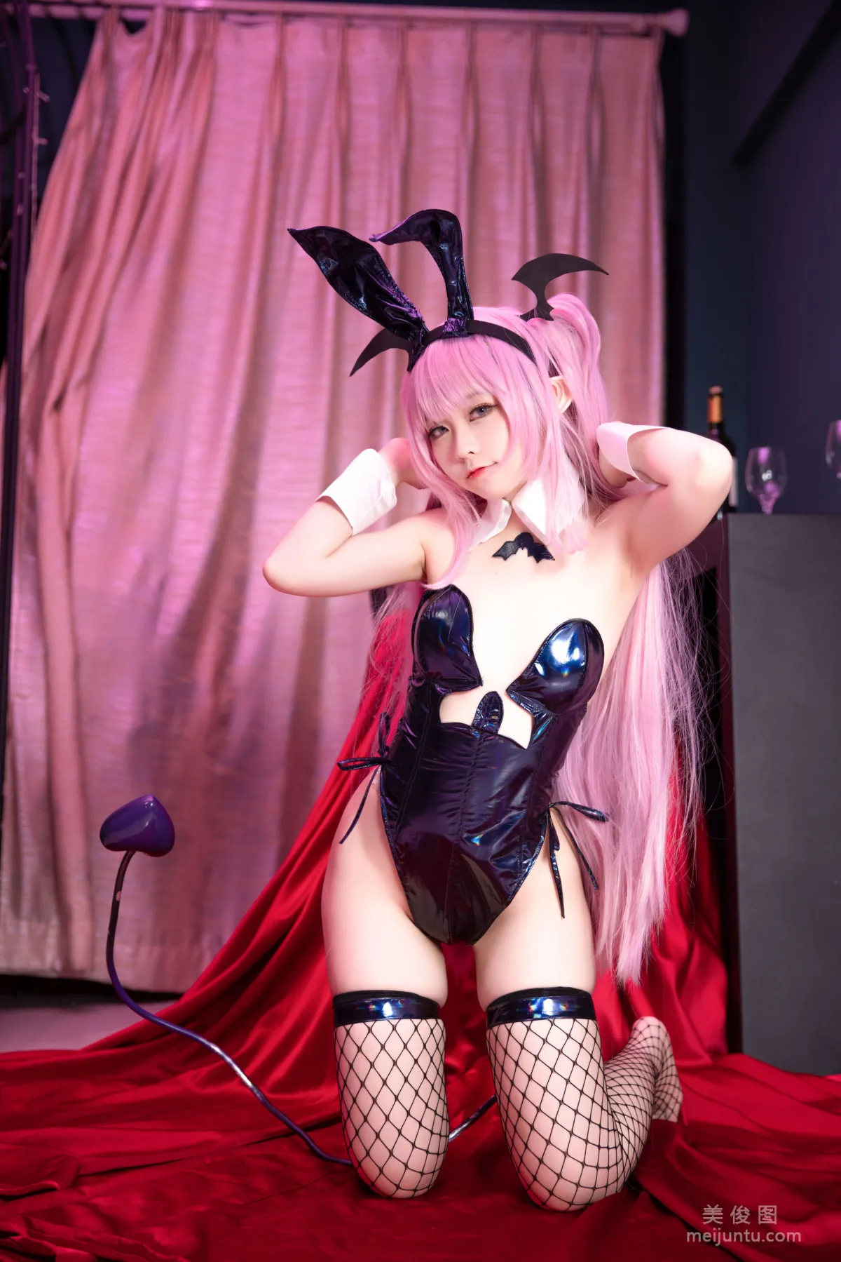 Anime Blogger G44 Buhui Shoushang - Lulumu Bunny Girl Set photo 8