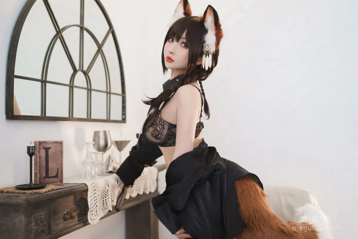 [网红COSER写真] rioko凉凉子 - 人形狐 套图1