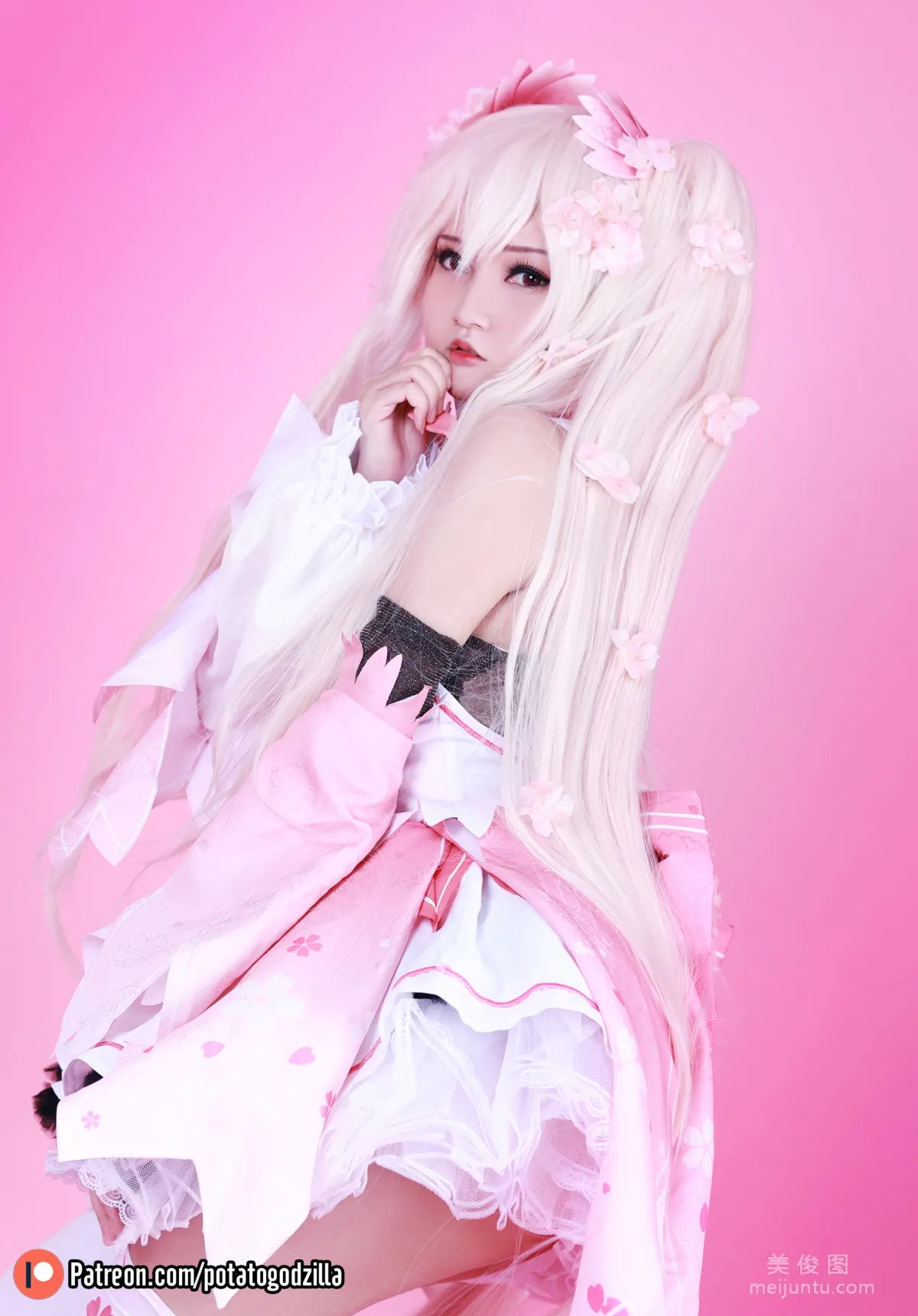 Coser Potato Godzilla, Sakura Miku, Set photo 10