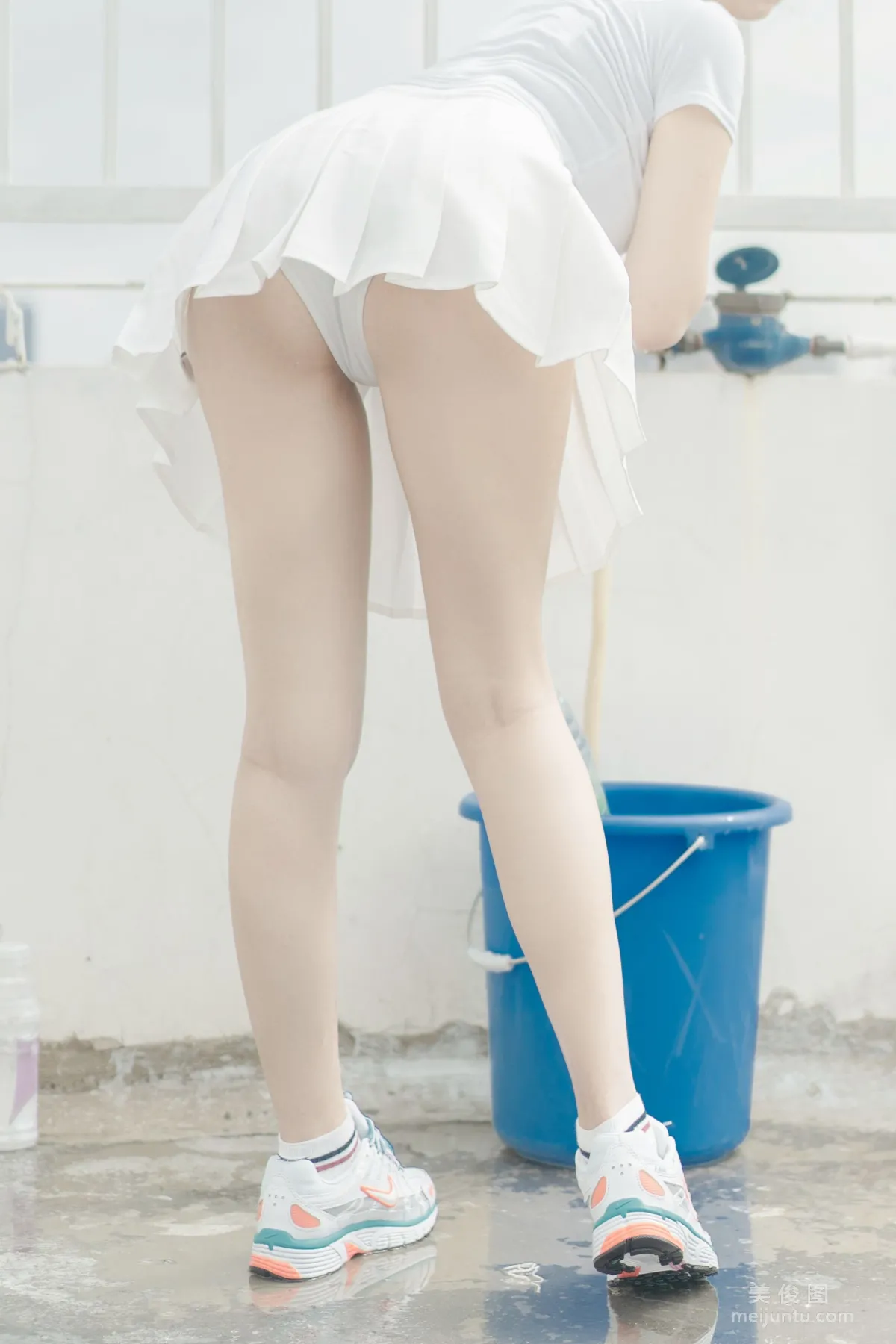 Quirky Girl Axun kaOri, Rooftop Set photo 30