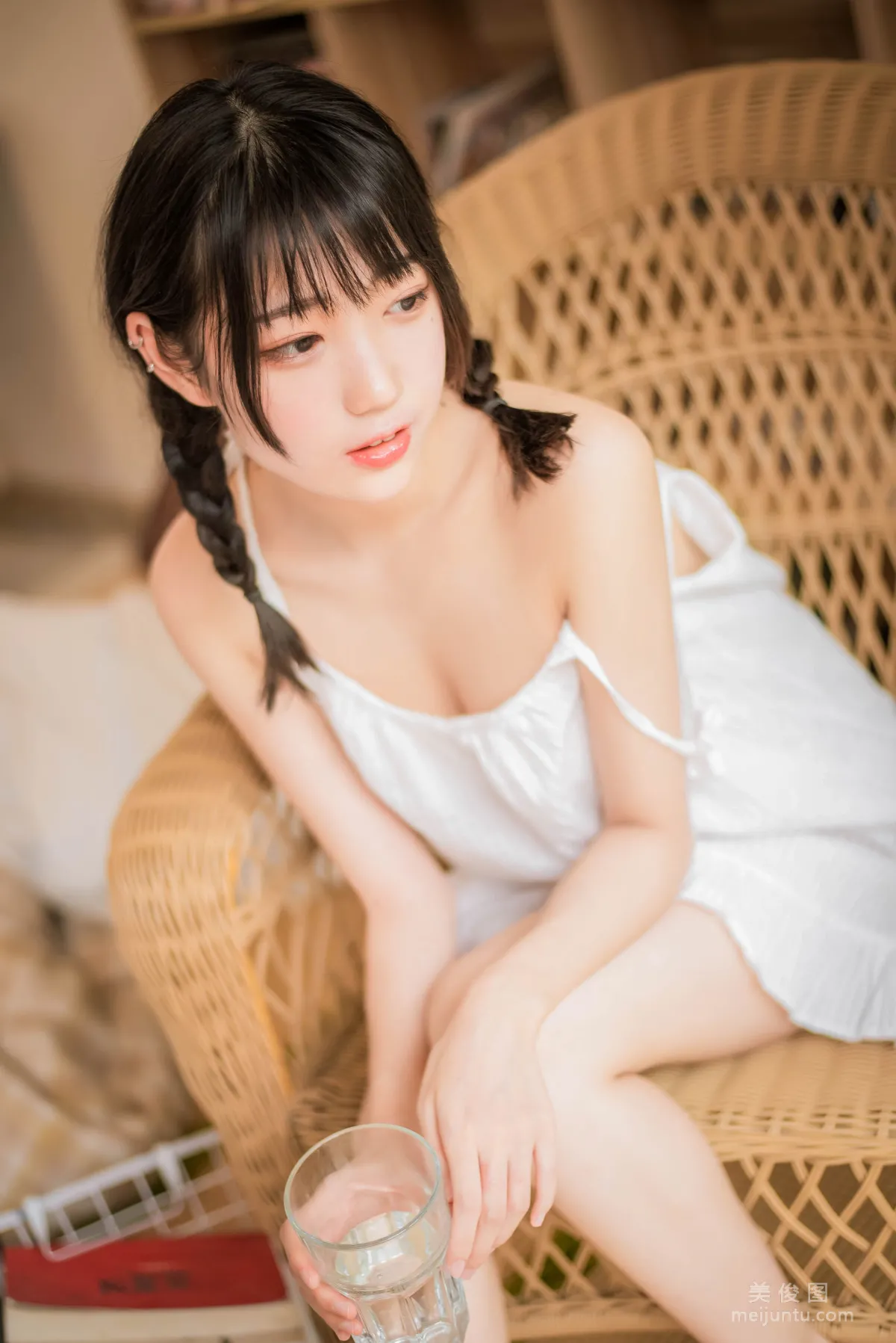 [Web Idol COSER Photos] Zhouji Shike Aitu Tu - Midsummer Set photo 7