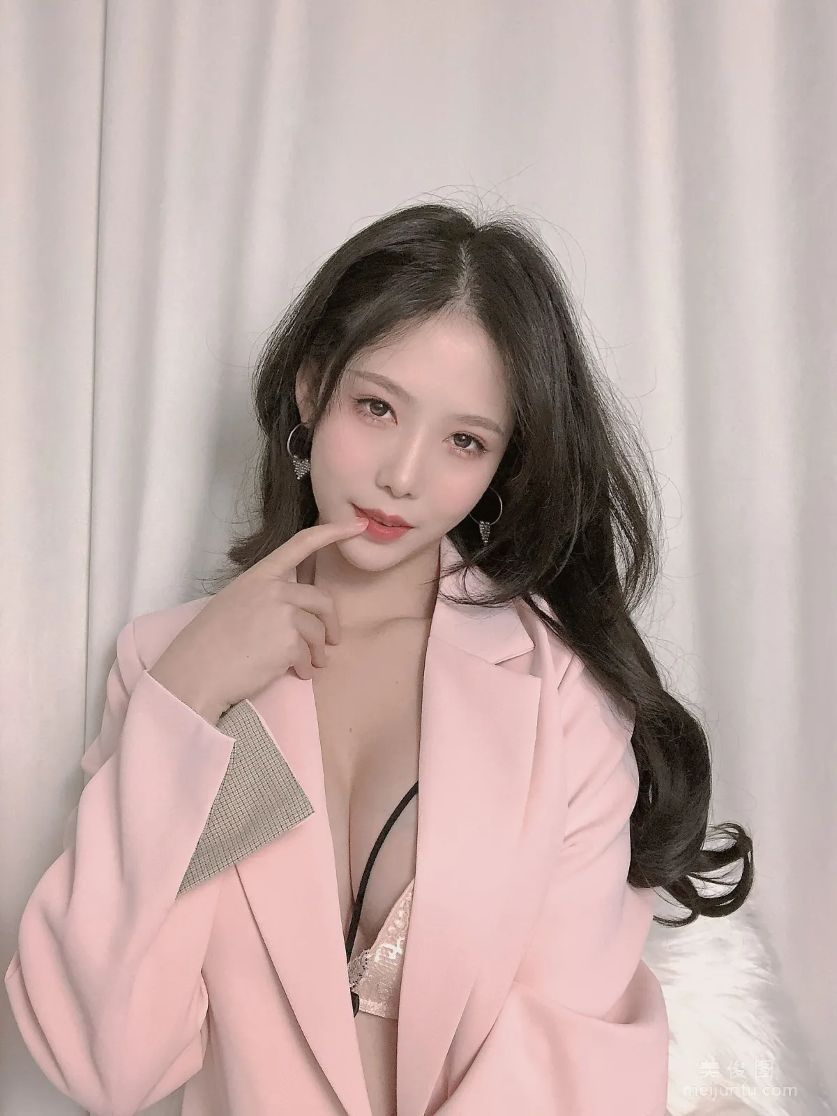 [Internet Celebrity COSER Photos] Douniang Lishi - Pink Suit Set photo 11